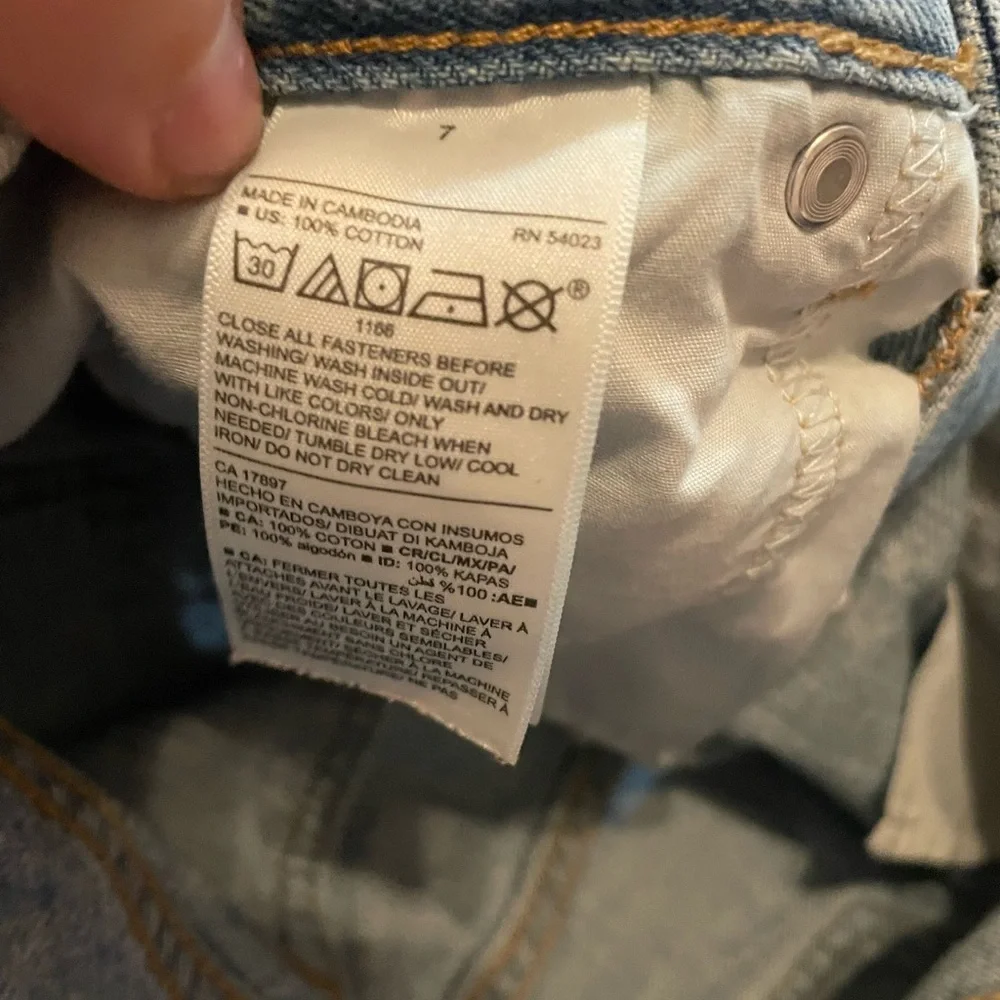Old Navy Blue Jean Shorts Distressed Cut-Off - Picture 5 of 5